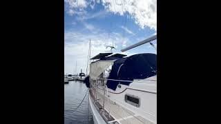 Island Packet 350 Exterior