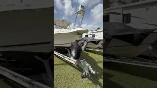 2005 Robalo R235 Walkaround Exterior