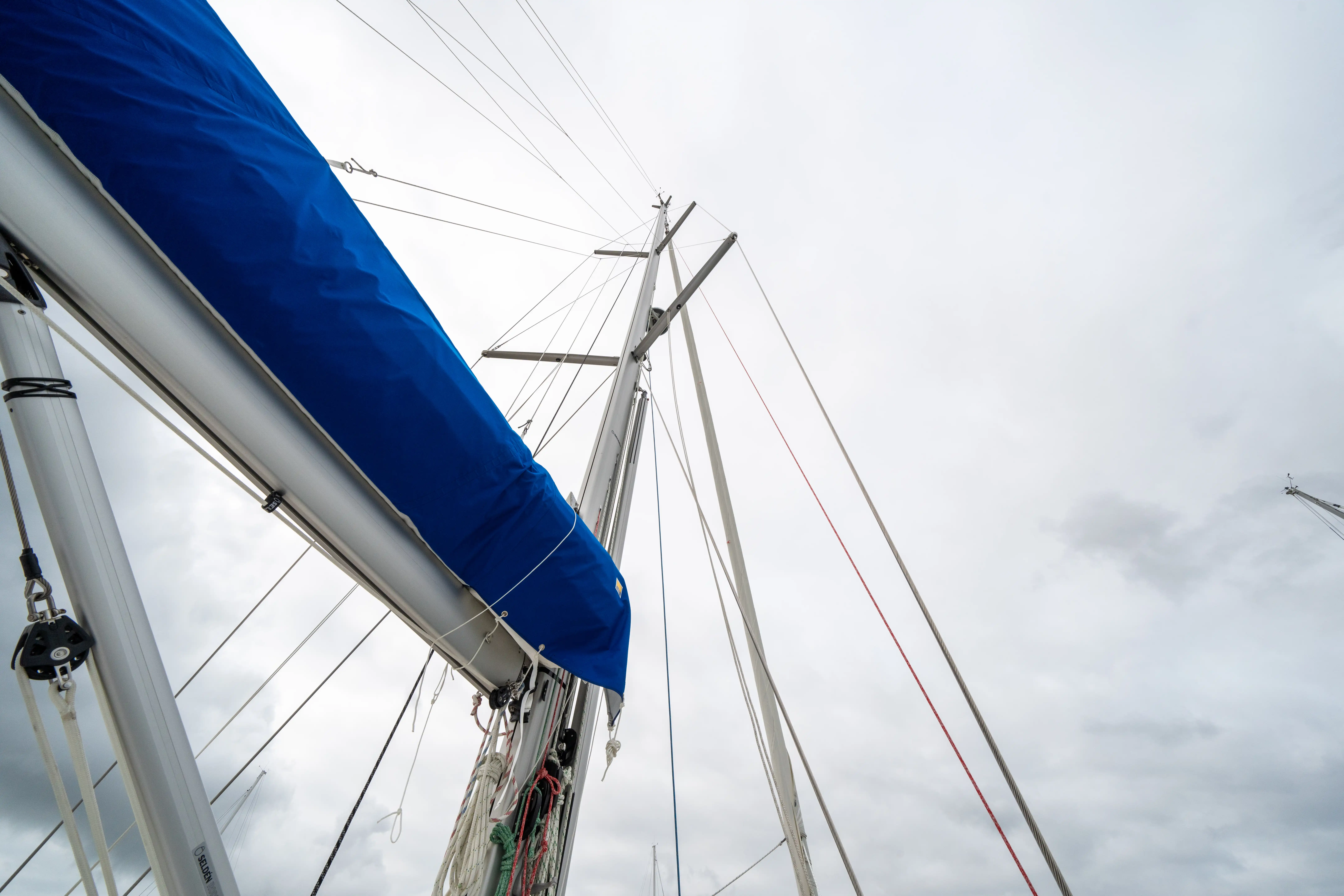 Southerly Yachts: Without Limits - Southerly 480 exterior standing rigging