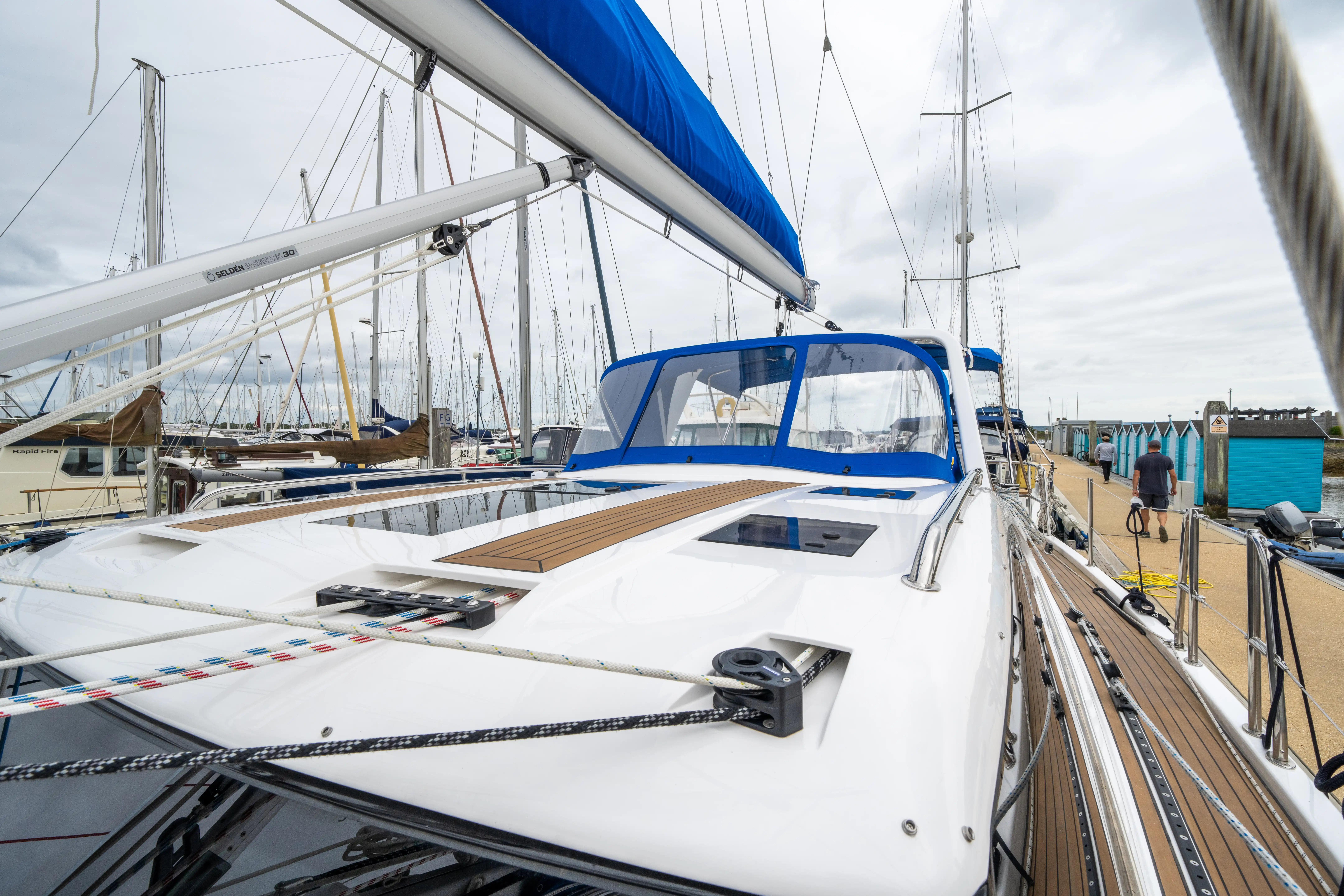 Southerly Yachts: Without Limits - Southerly 480 exterior foredeck