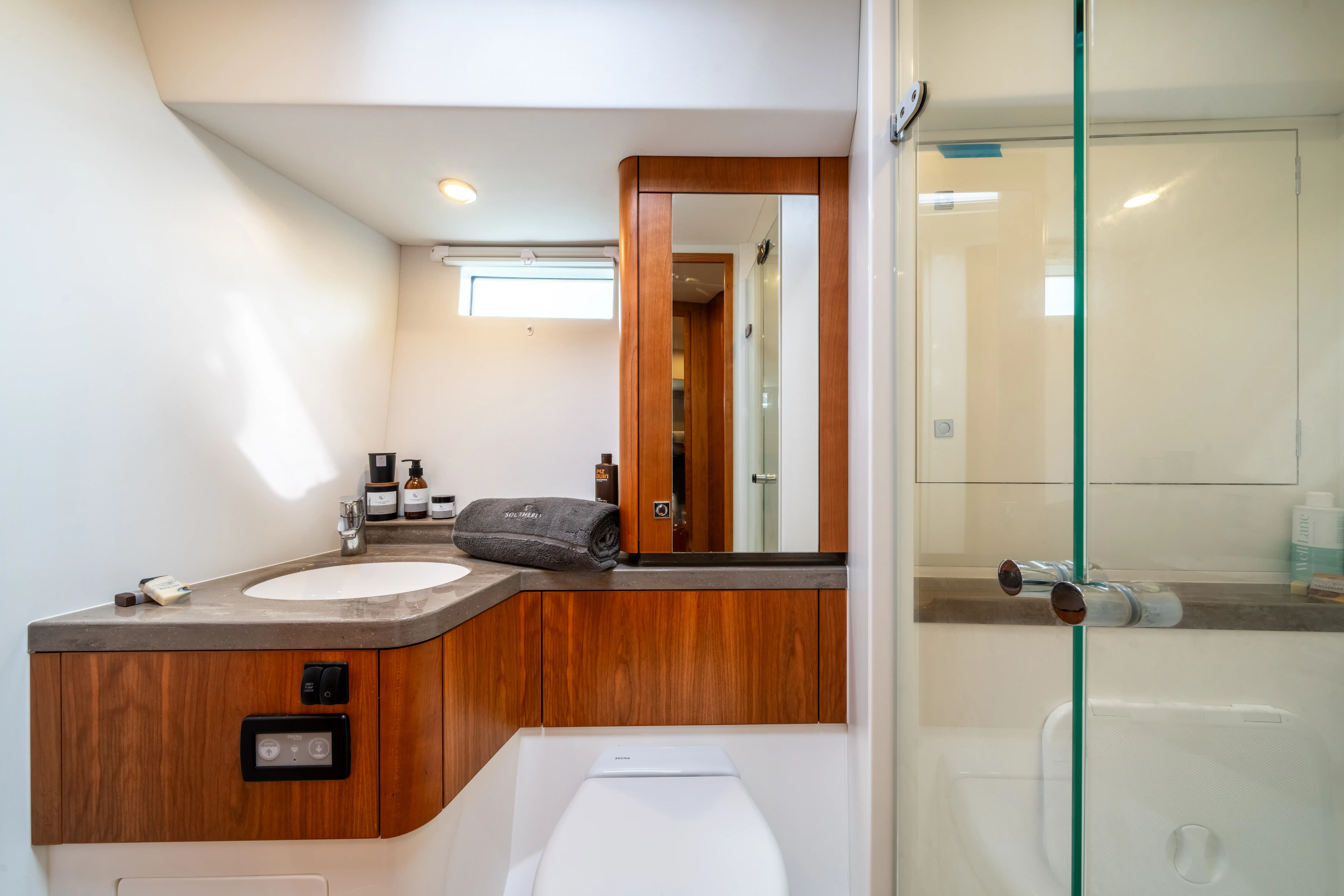 Southerly Yachts: Without Limits - Southerly 480 interior forward head