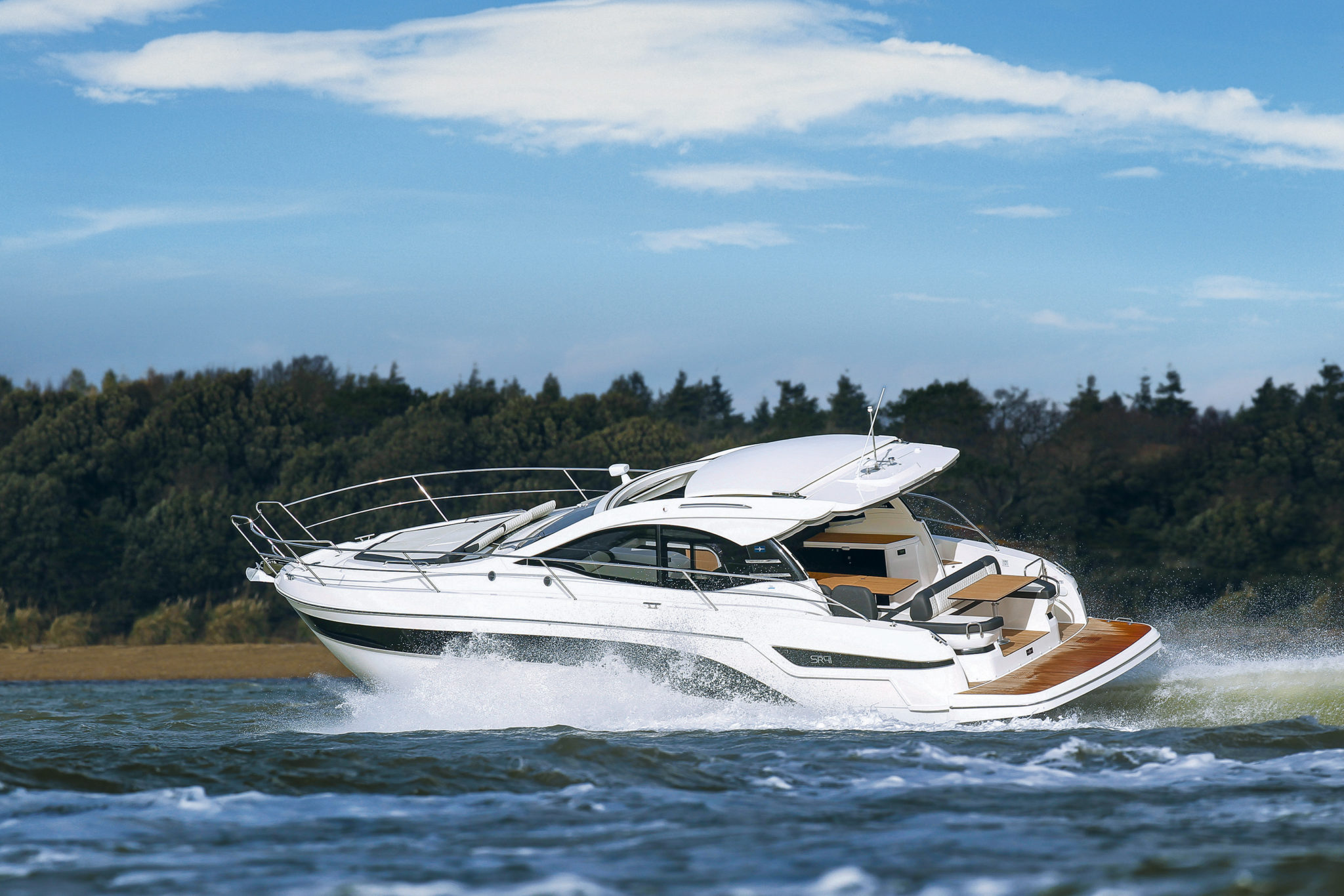 Bavaria SR41 Hard Top Power Boat